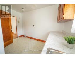 22566 ADELAIDE STREET N - 17