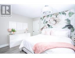 230 RIDGEWOOD CRESCENT - 11