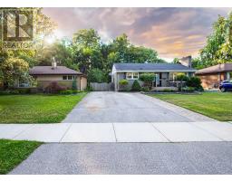 230 RIDGEWOOD CRESCENT - 2