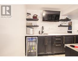 230 RIDGEWOOD CRESCENT - 24