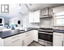 230 RIDGEWOOD CRESCENT - 8