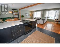 10 MILFORD CRESCENT - 20