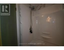 10 MILFORD CRESCENT - 25