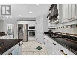 31 HILLVIEW DRIVE - 13