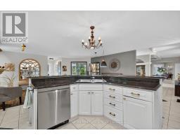 31 HILLVIEW DRIVE - 14