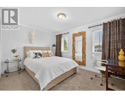 31 HILLVIEW DRIVE - 21