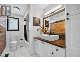 31 HILLVIEW DRIVE - 24
