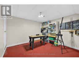 31 HILLVIEW DRIVE - 27