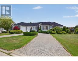 31 HILLVIEW DRIVE - 3