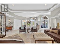 31 HILLVIEW DRIVE - 8