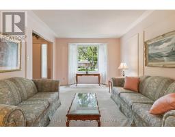 7 ROBINWOOD CRESCENT - 13