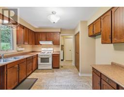 7 ROBINWOOD CRESCENT - 25