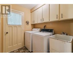 7 ROBINWOOD CRESCENT - 26