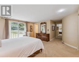 7 ROBINWOOD CRESCENT - 28