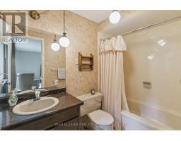 7 ROBINWOOD CRESCENT - 30