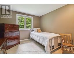7 ROBINWOOD CRESCENT - 31