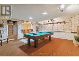7 ROBINWOOD CRESCENT - 36
