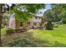 7 ROBINWOOD CRESCENT - 42