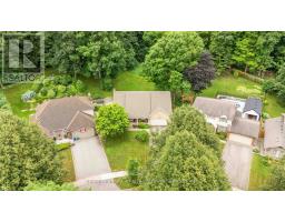 7 ROBINWOOD CRESCENT - 46