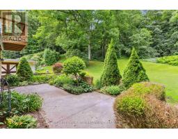 7 ROBINWOOD CRESCENT - 5