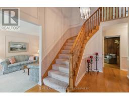 7 ROBINWOOD CRESCENT - 8