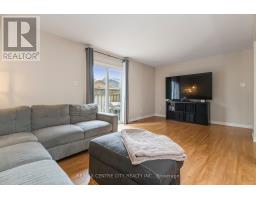 26 - 720 DEVERON CRESCENT - 28