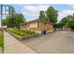 584 WONDERLAND ROAD N - 21