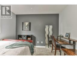 2051 FOXWOOD AVENUE - 20