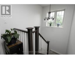 7 AMBLESIDE DRIVE - 16