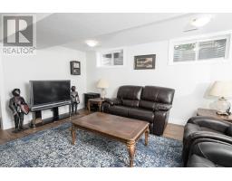 7 AMBLESIDE DRIVE - 24