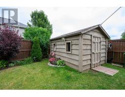 7 AMBLESIDE DRIVE - 32