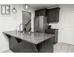 7 AMBLESIDE DRIVE - 7