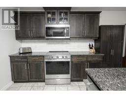7 AMBLESIDE DRIVE - 8