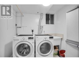 11 - 9 AILSA PLACE - 32