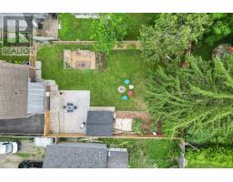 11 - 9 AILSA PLACE - 36