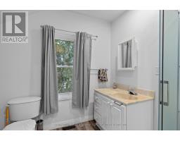 153 RICHMOND STREET S - 25