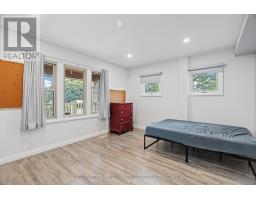153 RICHMOND STREET S - 9