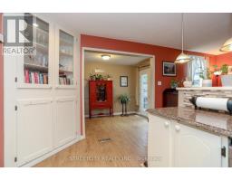 9 COTTONWOOD CRESCENT SW - 18