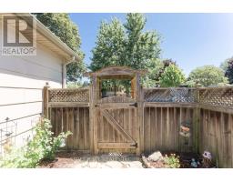 9 COTTONWOOD CRESCENT SW - 44