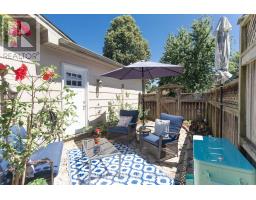 9 COTTONWOOD CRESCENT SW - 45