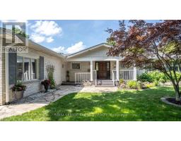 82 COMPTON CRESCENT - 4