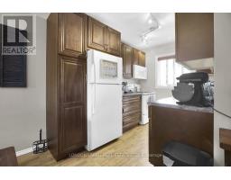 152 - 166 SOUTHDALE ROAD W - 14