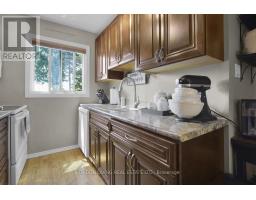 152 - 166 SOUTHDALE ROAD W - 16