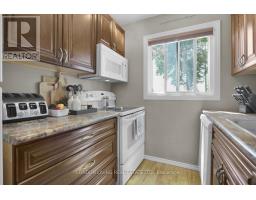 152 - 166 SOUTHDALE ROAD W - 17