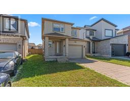 1824 FOXRIDGE CRESCENT - 3