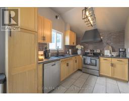 24 MAPLE STREET - 3