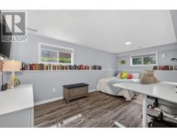 2 ARVA COURT - 22