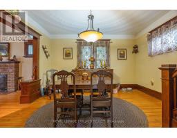 983 ORMSBY STREET - 11