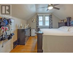 983 ORMSBY STREET - 23