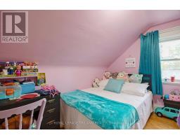 983 ORMSBY STREET - 24